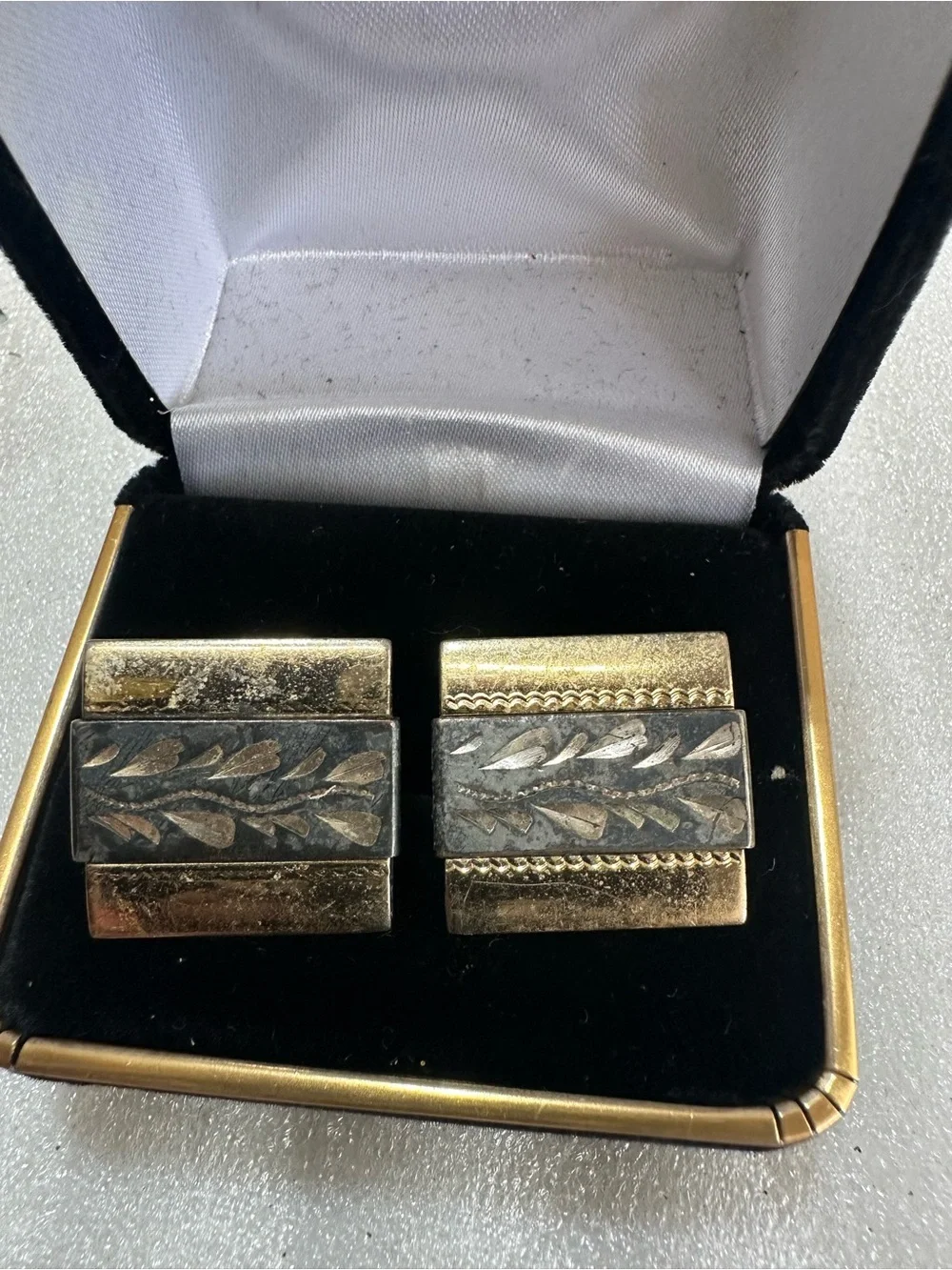 Vintage Gold and Silver Men's Leaf-Pattern Cufflinks